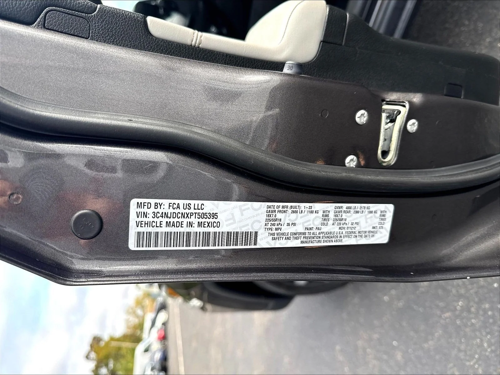 Used 2023 Crystal Metallic Jeep Limited image 20