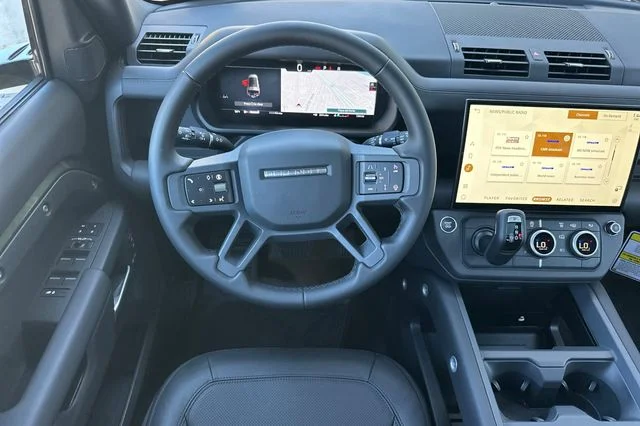 New 2026 Woolstone Green Land Rover X-Dynamic SE image 13