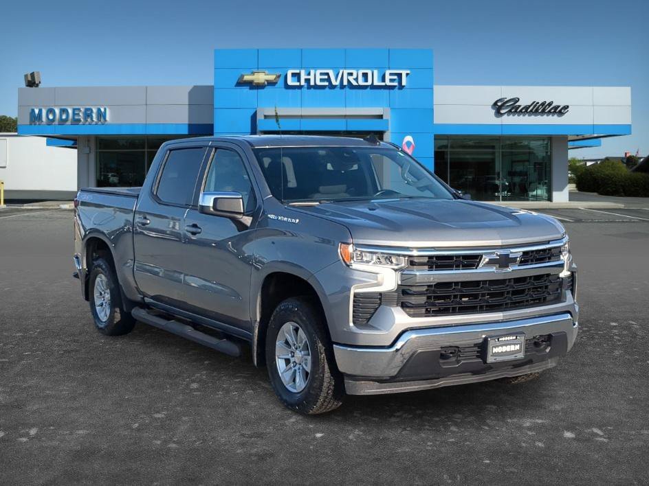 Used 2023 Sterling Gray Metallic Chevrolet LT image 6