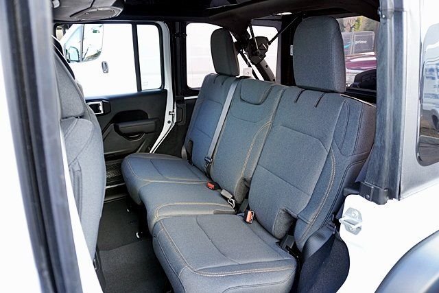 New 2026 Bright White Clear-Coat Exterior Paint Jeep Sport S image 20