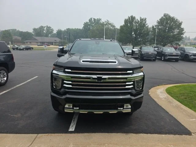 Used 2021 Black Chevrolet High Country image 16
