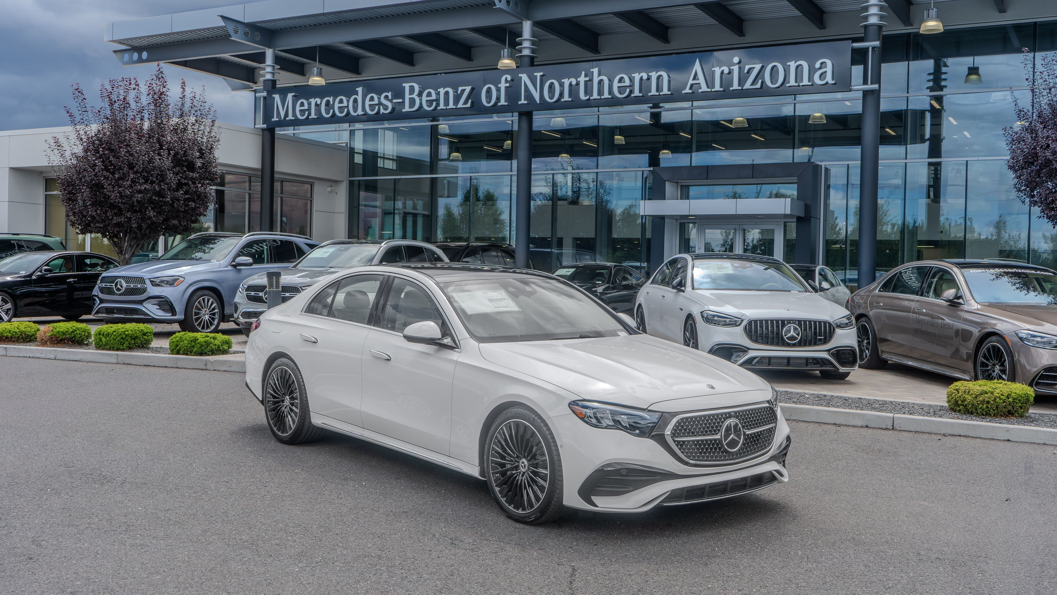 New 2026 White Mercedes-Benz E 450 image 1