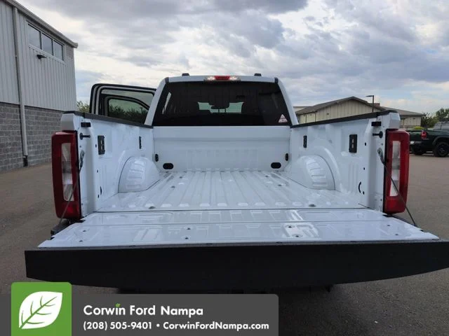 New 2026 Oxford White Ford XLT image 26