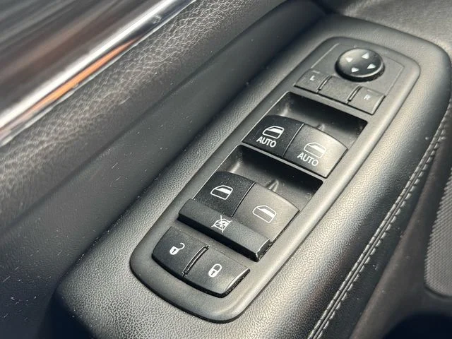 Used 2019 White Jeep Limited image 26