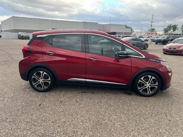 Used 2017 Cajun Red Tintcoat Chevrolet Premier image 4