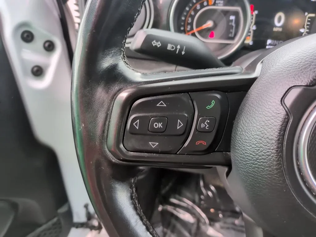 Certified Used 2020 White Jeep Unlimited Sport Altitude image 21