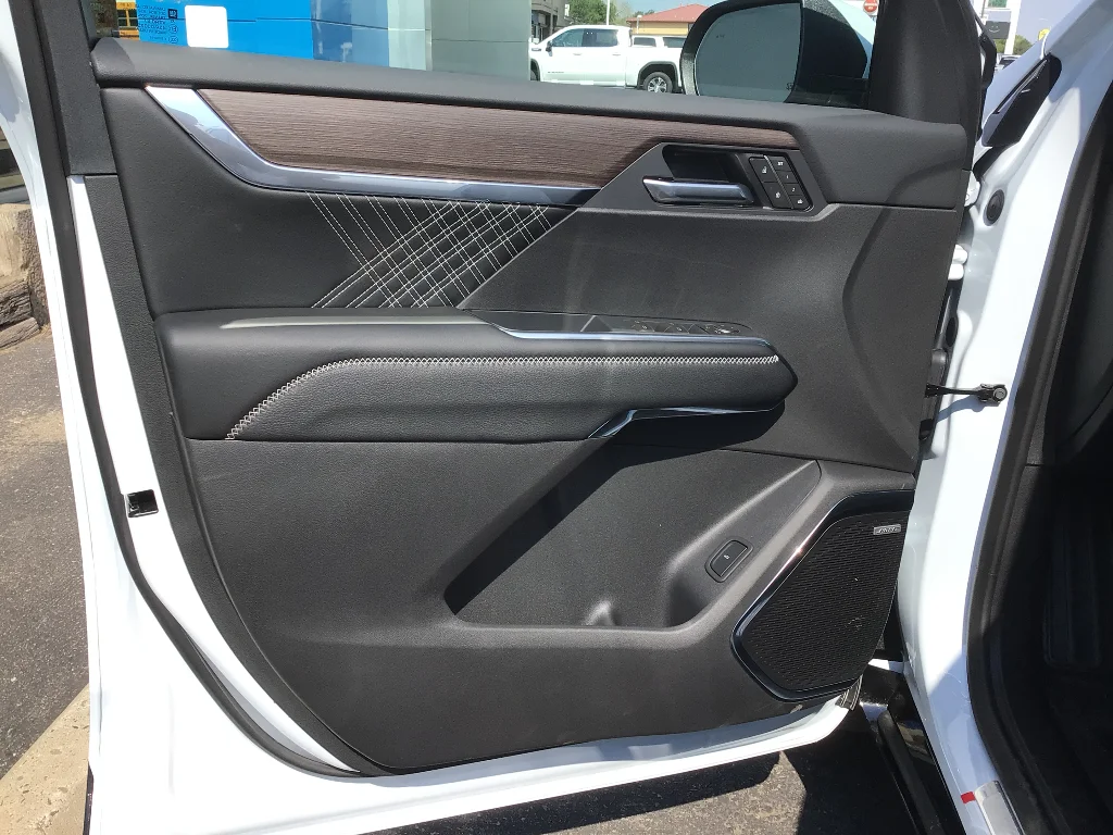 New 2026 Glacier White Tricoat GMC Denali image 10