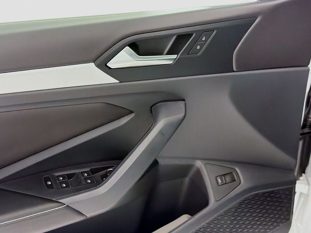2026 Volkswagen Jetta Sport - Photo 17