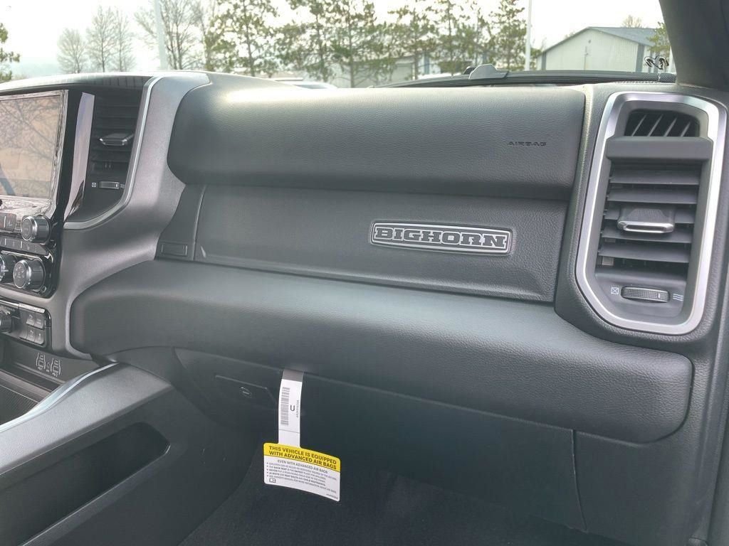 New 2026 Granite Crystal Metallic Clear-Coat Exterior Paint RAM Big Horn/Lone Star image 37