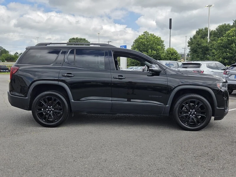 Used 2023 Ebony Twilight Metallic GMC SLE image 6
