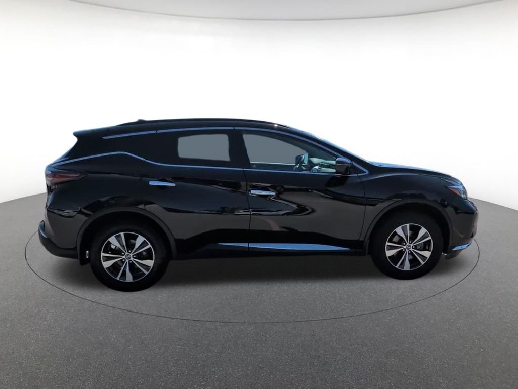 Used 2022 Black Nissan SV image 4