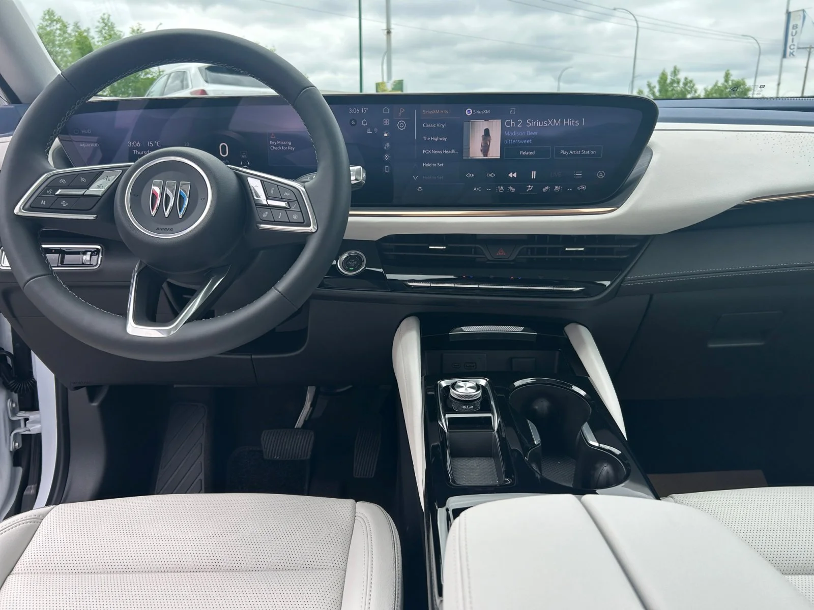 New 2026 Iridescent White Tricoat Buick Avenir AWD image 19