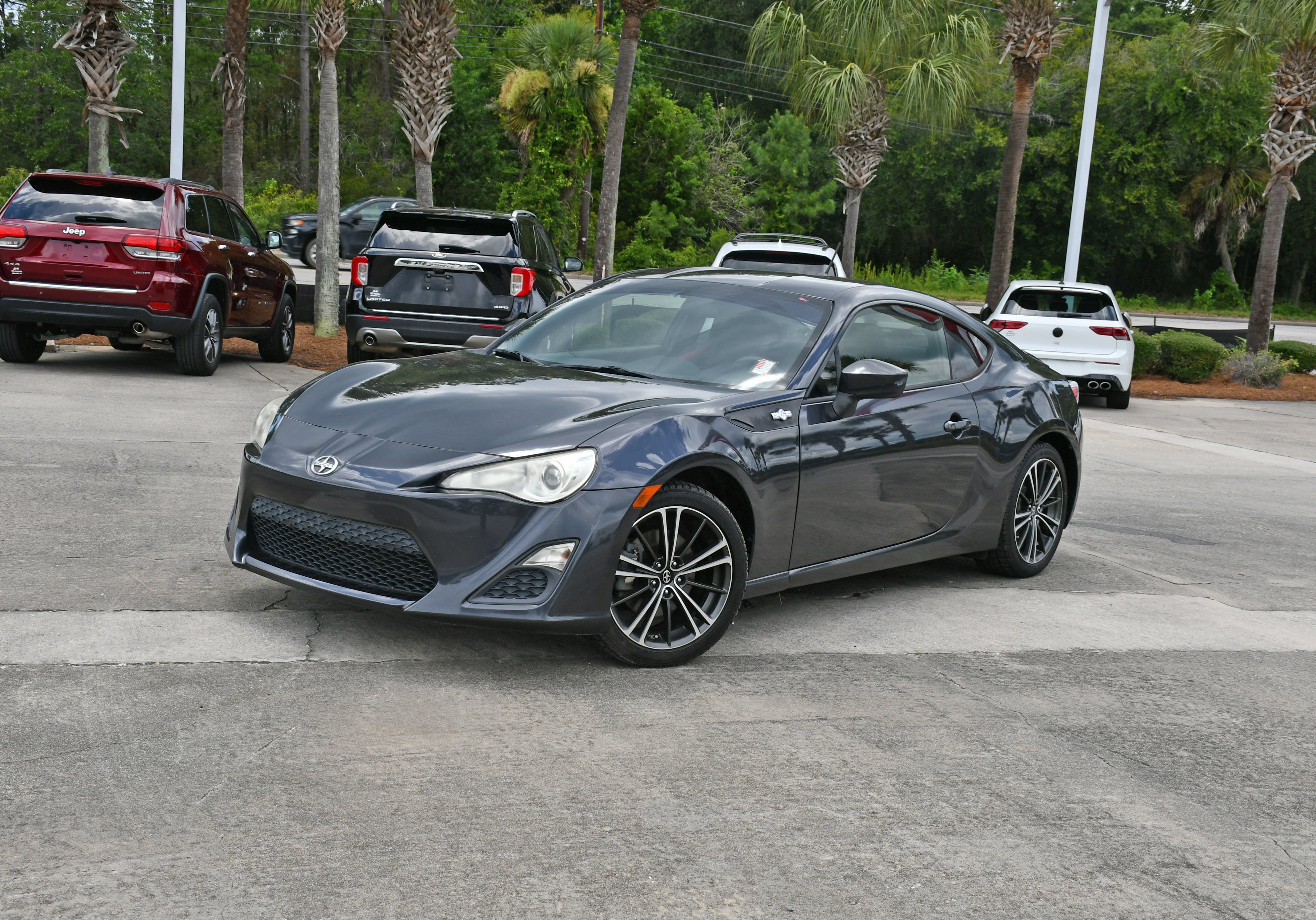 Used 2013 Gray Scion Base image 6