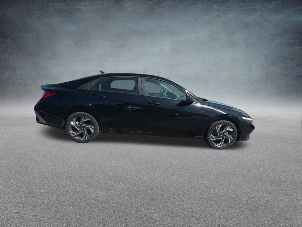 2025 Hyundai Elantra SEL - Photo 26