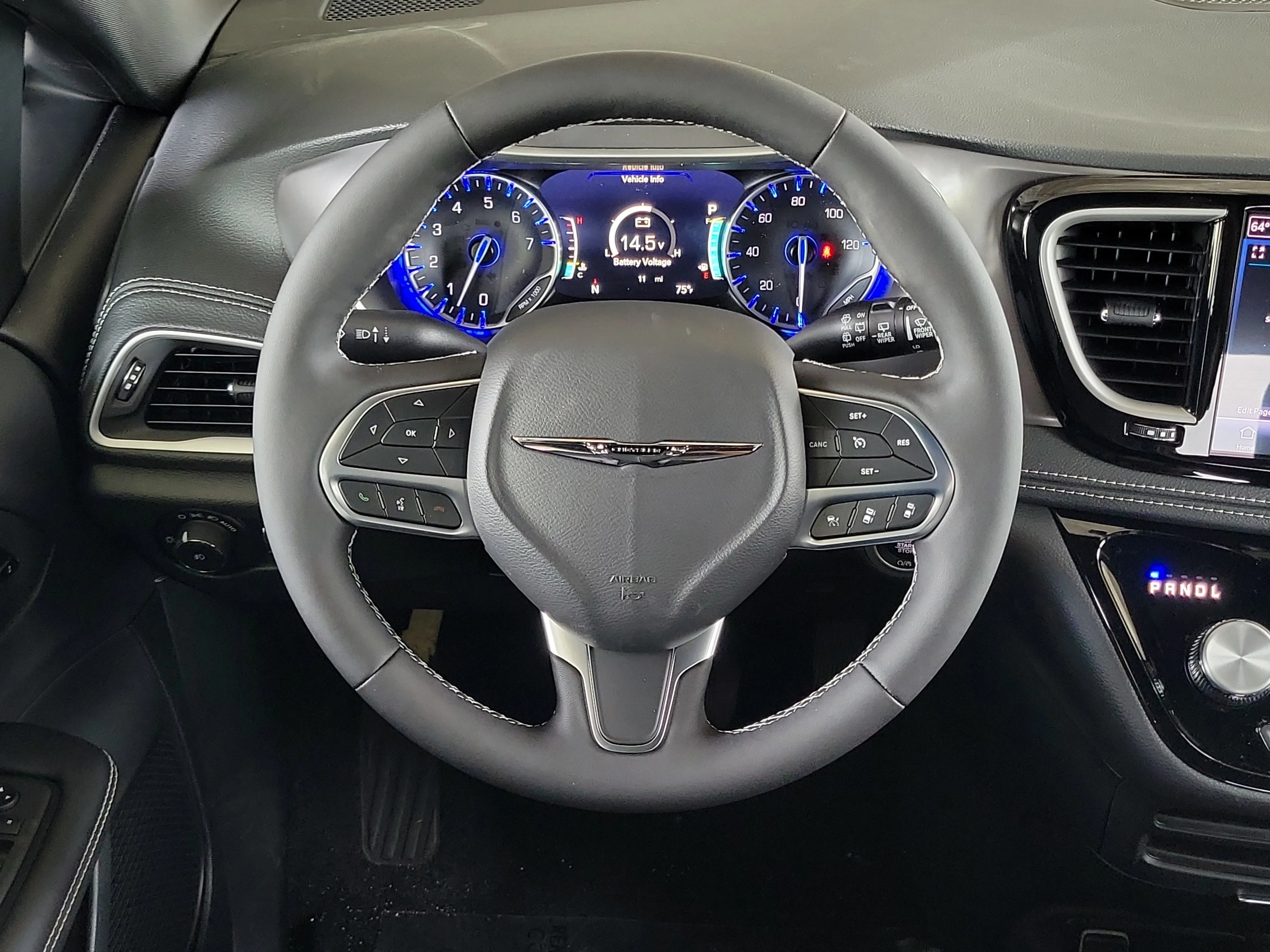 New 2026 Bright White Clear-Coat Exterior Paint Chrysler Select image 20