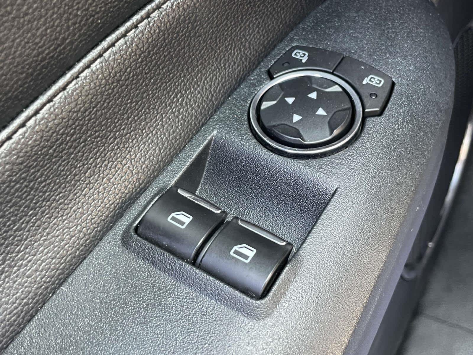 Used 2018 Lightning Blue Metallic Ford GT Premium image 34