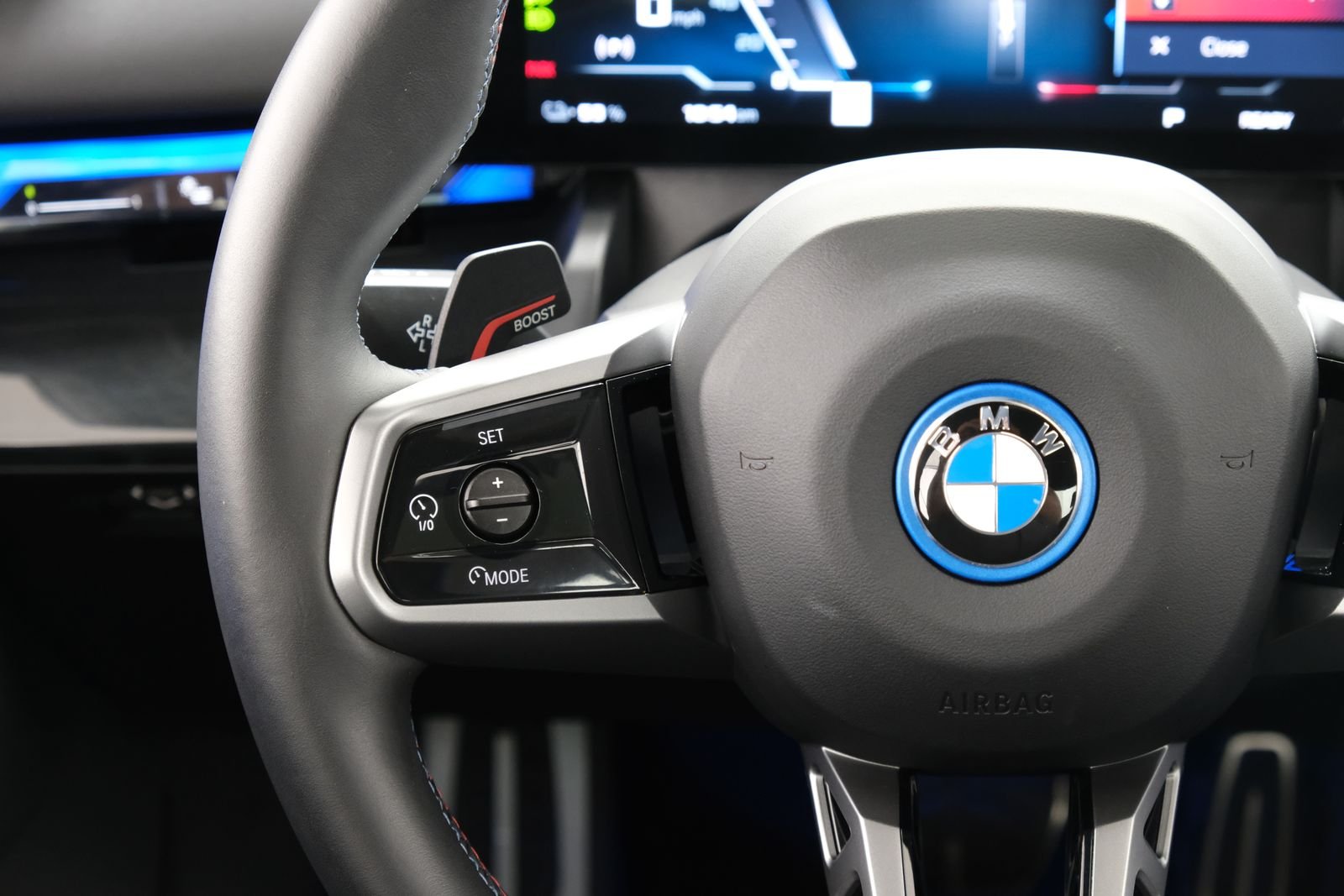 2025 BMW i5 M60 - Photo 11