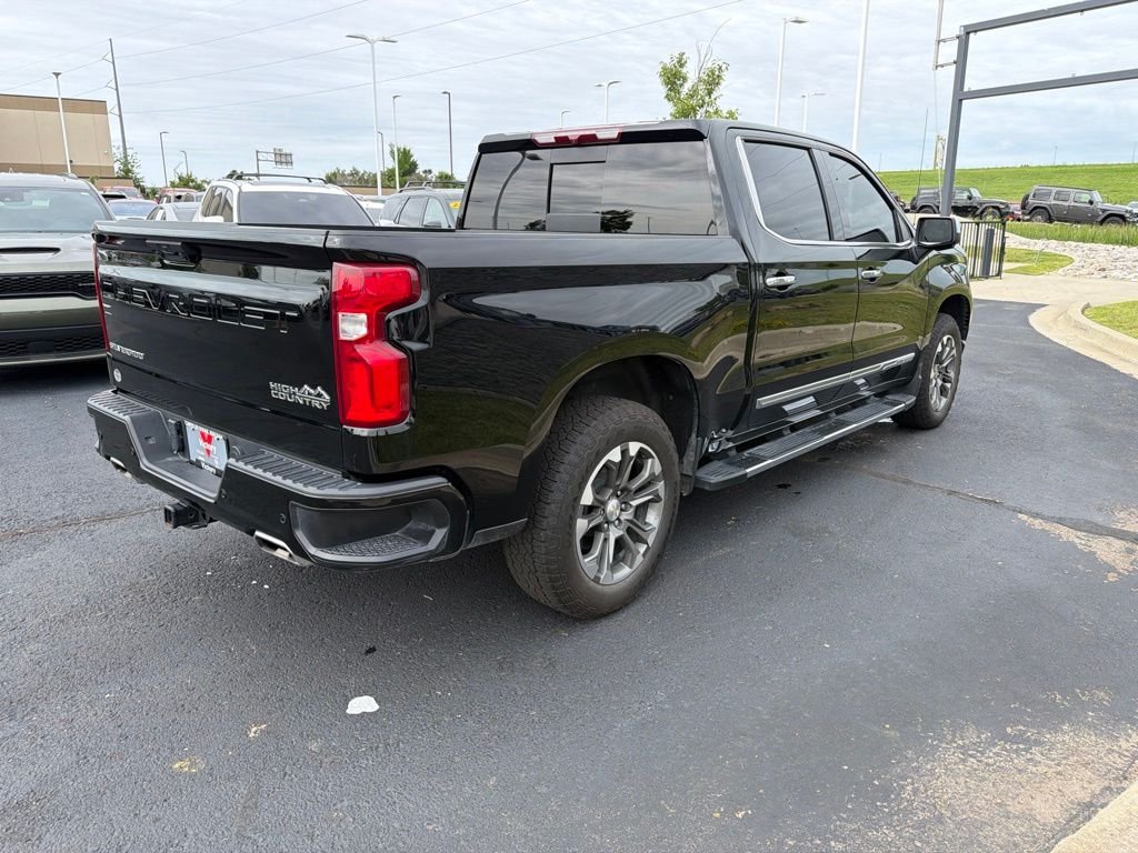 Used 2024 Black Chevrolet High Country image 7