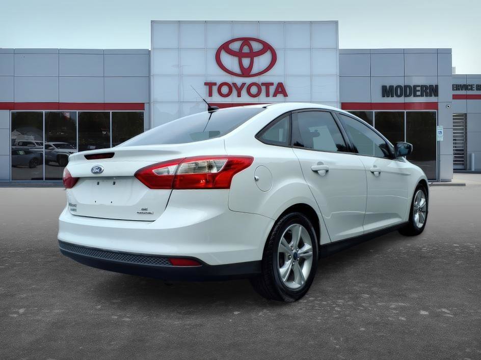 Used 2014 Oxford White Ford SE image 5