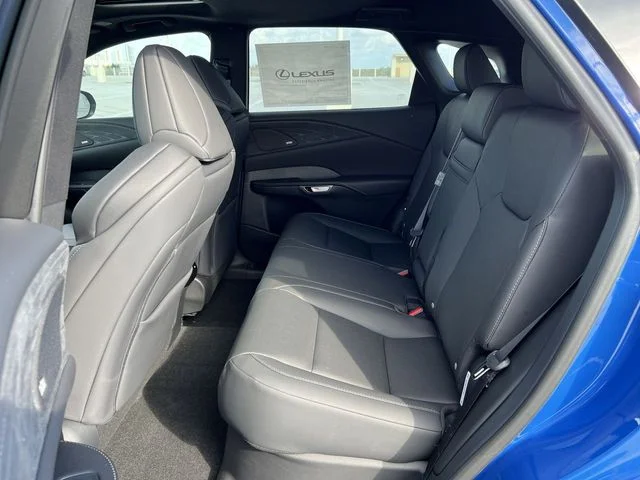 Used 2024  Lexus 350 F Sport Handling image 23