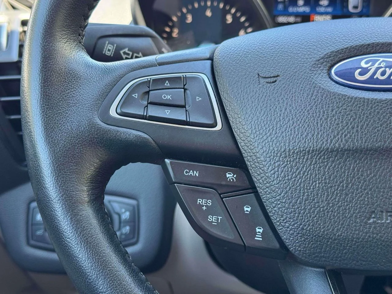 Used 2019 White Platinum Clearcoat Metallic Ford Titanium image 27