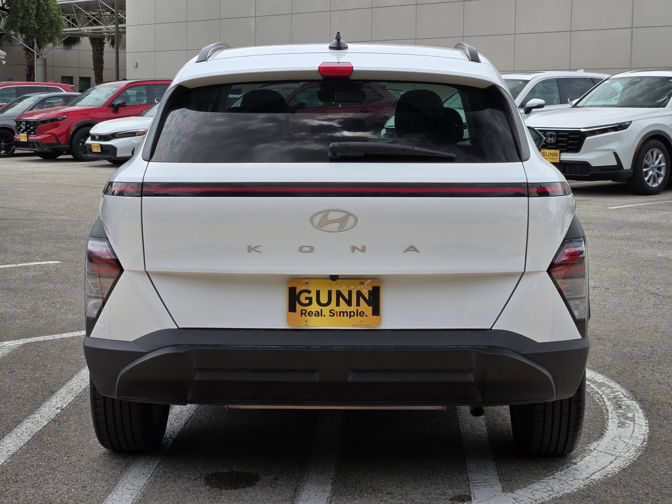 Used 2025 Atlas White Hyundai SEL image 4