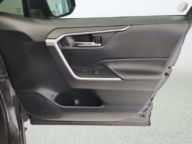 Used 2022 Magnetic Gray Metallic Toyota XLE Premium image 29