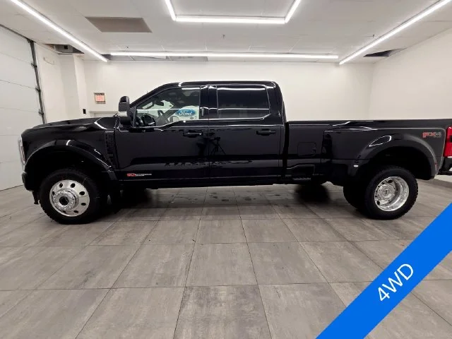 New 2027 Agate Black Metallic Ford F-450® Platinum® image 2