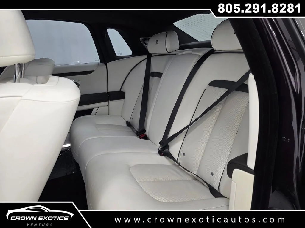Used 2023 Purple Rolls-Royce Base image 38