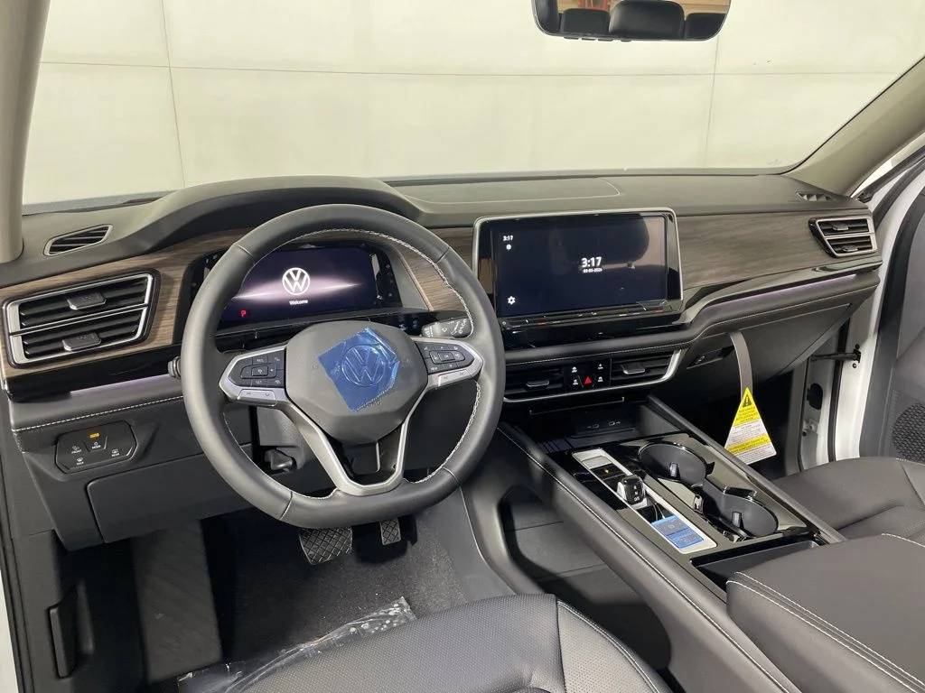 New 2026 White/off-white Volkswagen 2.0T SEL image 8