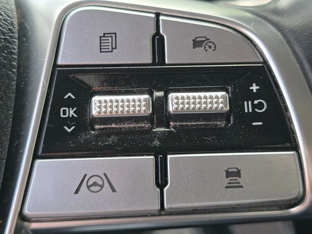Used 2024 Silver Kia LX image 30