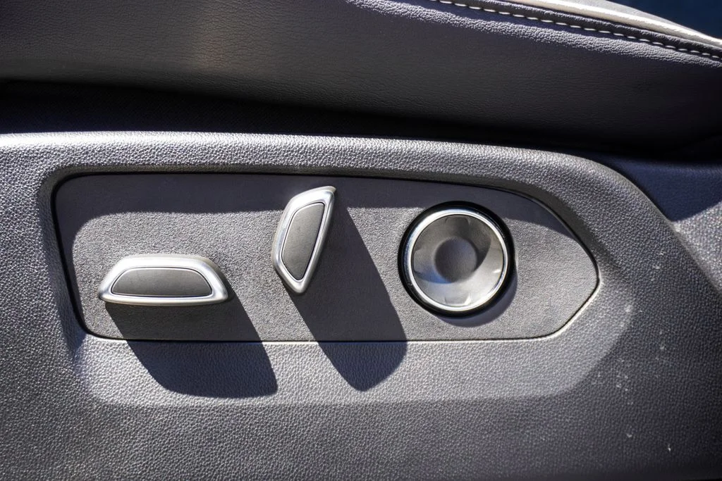 Used 2025 White Cadillac Sport image 7