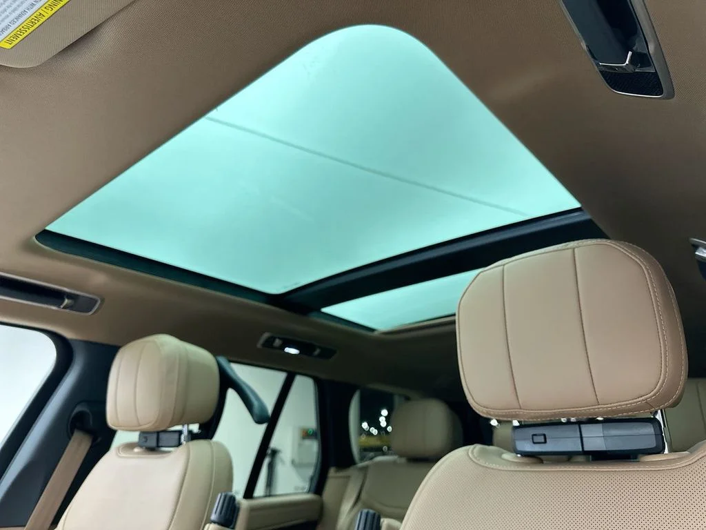 2026 Land Rover Range Rover SE - Photo 11
