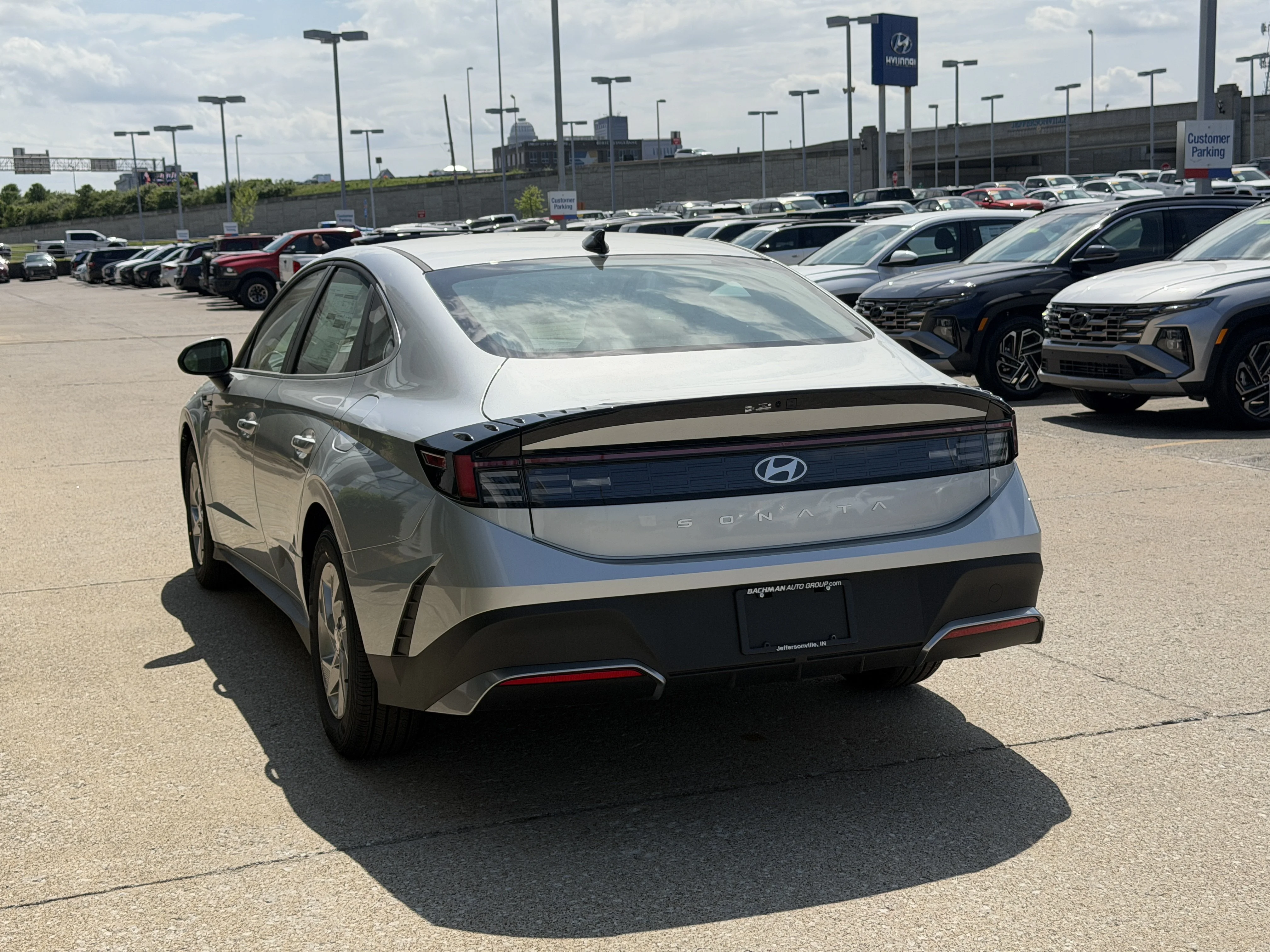 Used 2026 Aero Silver Hyundai SE image 7