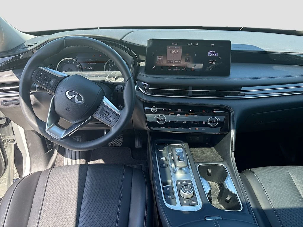 Used 2025 Glacier White INFINITI PURE image 38