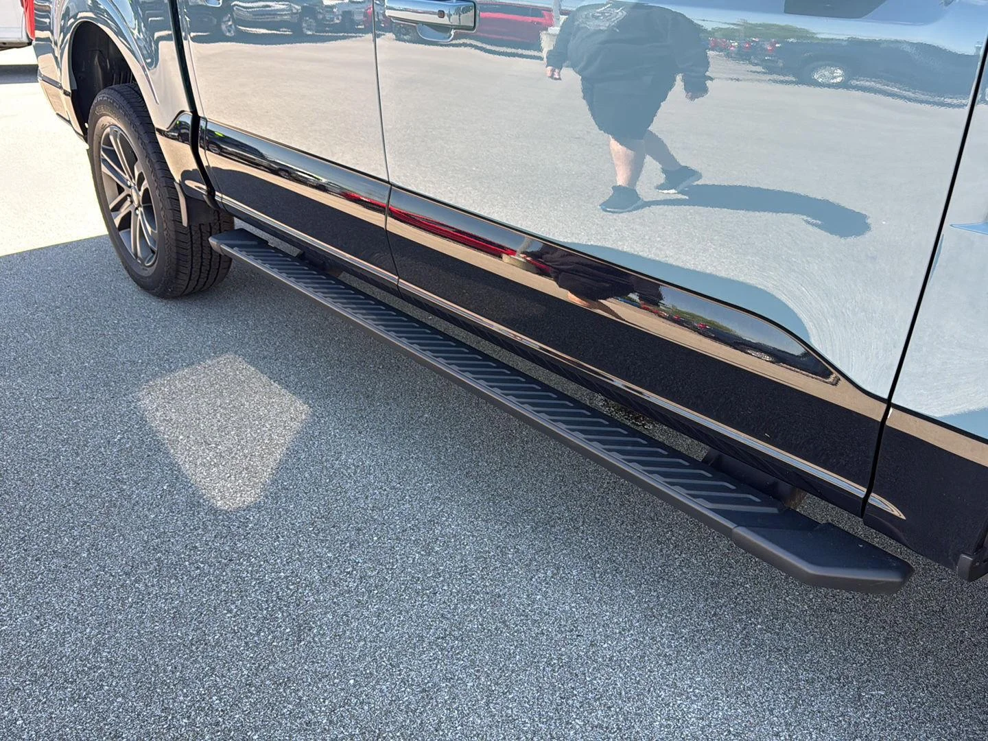 Used 2023 Area 51/Agate Black Ford XLT image 24