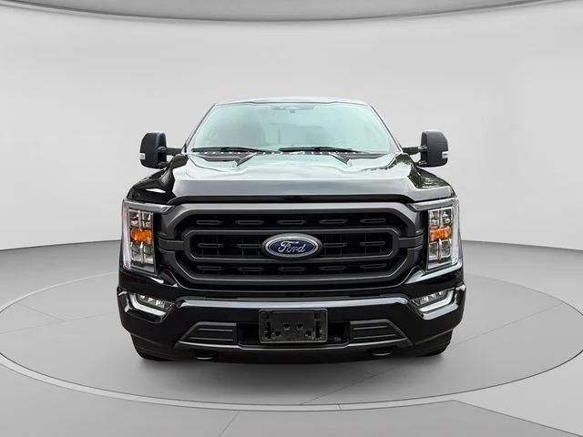 Used 2023 Agate Black Metallic Ford XLT image 8