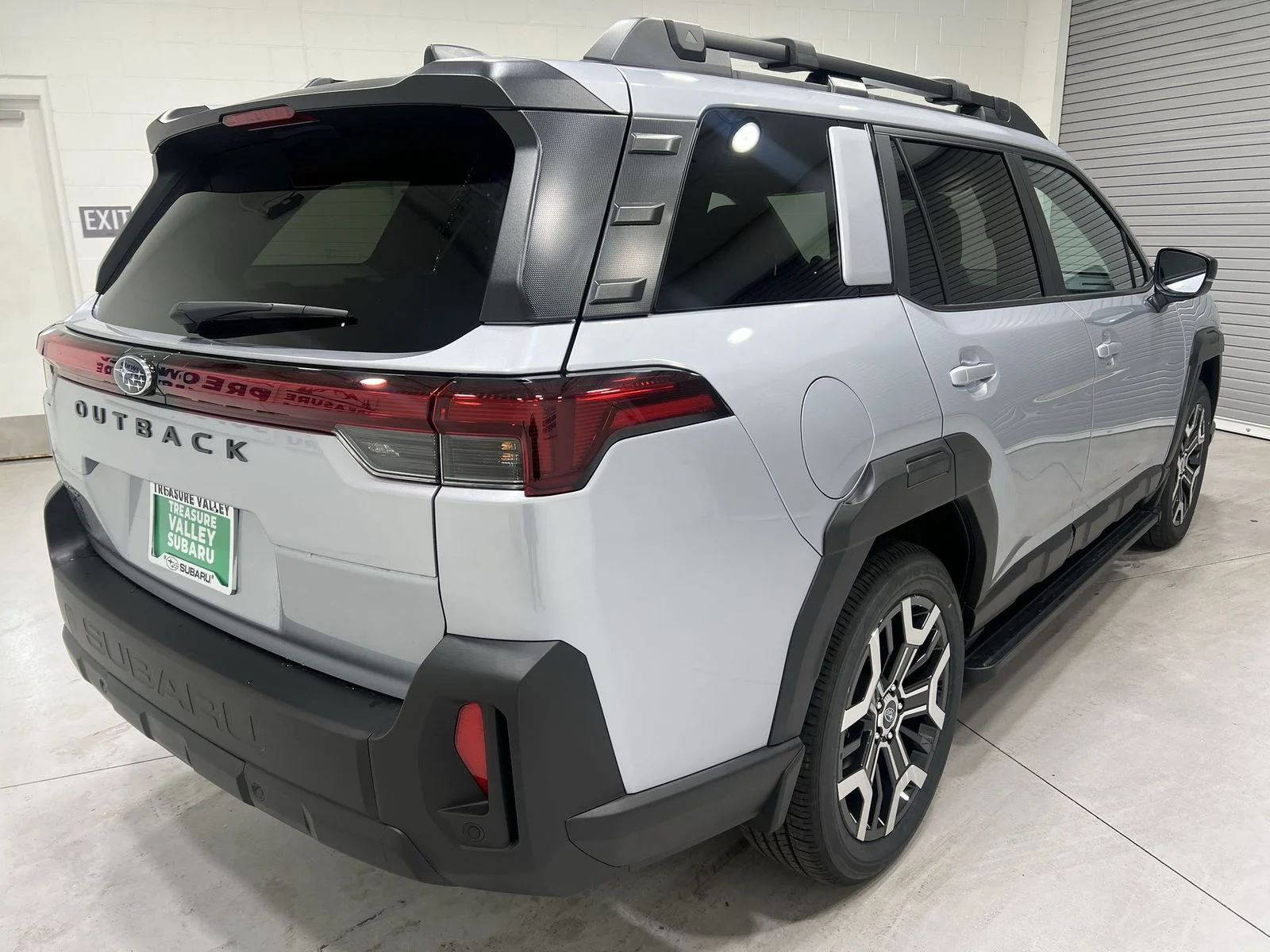 New 2026 ICE SILVER METALLIC Subaru Touring XT image 8