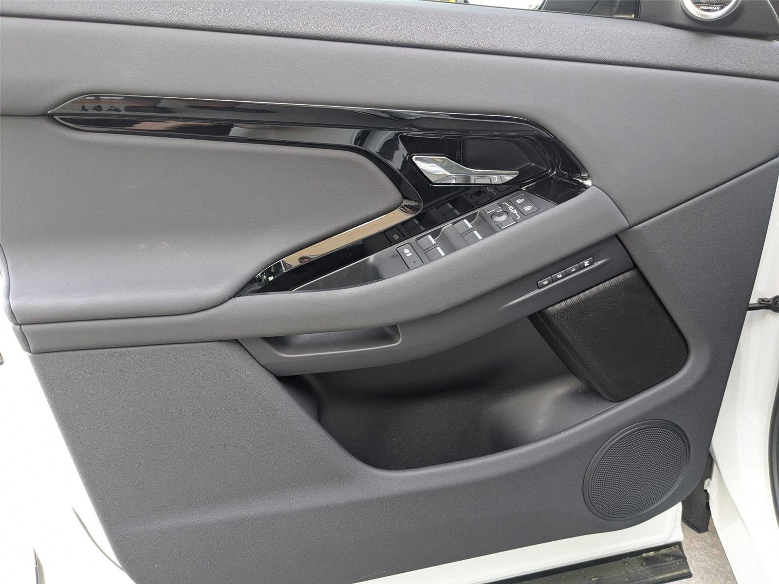 2026 Land Rover Range Rover Evoque S - Photo 11