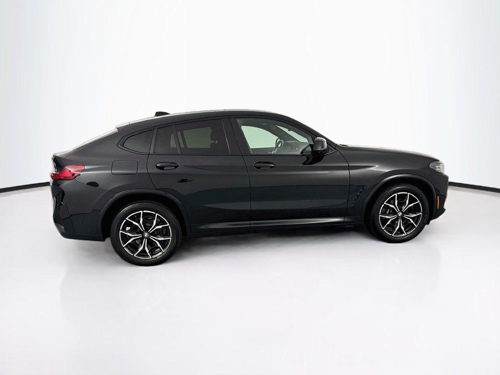 Used 2023 Black BMW xDrive30i image 4