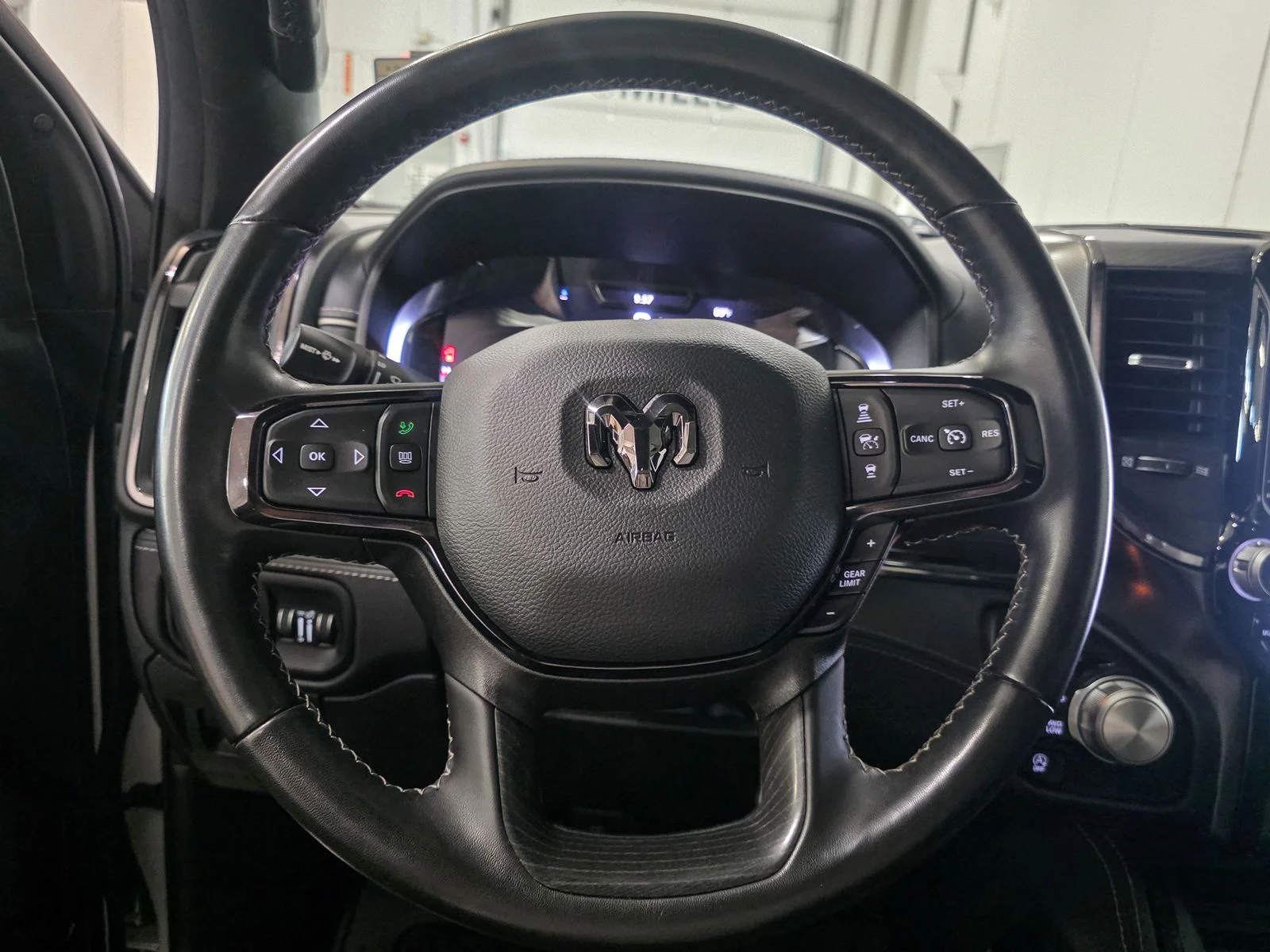 2023 RAM Ram 1500 Pickup Limited - Photo 37