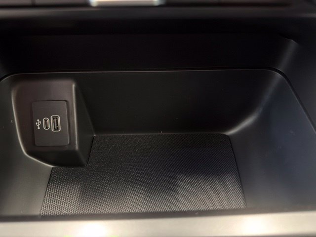 New 2026 Agate Black Metallic Ford XLT image 44
