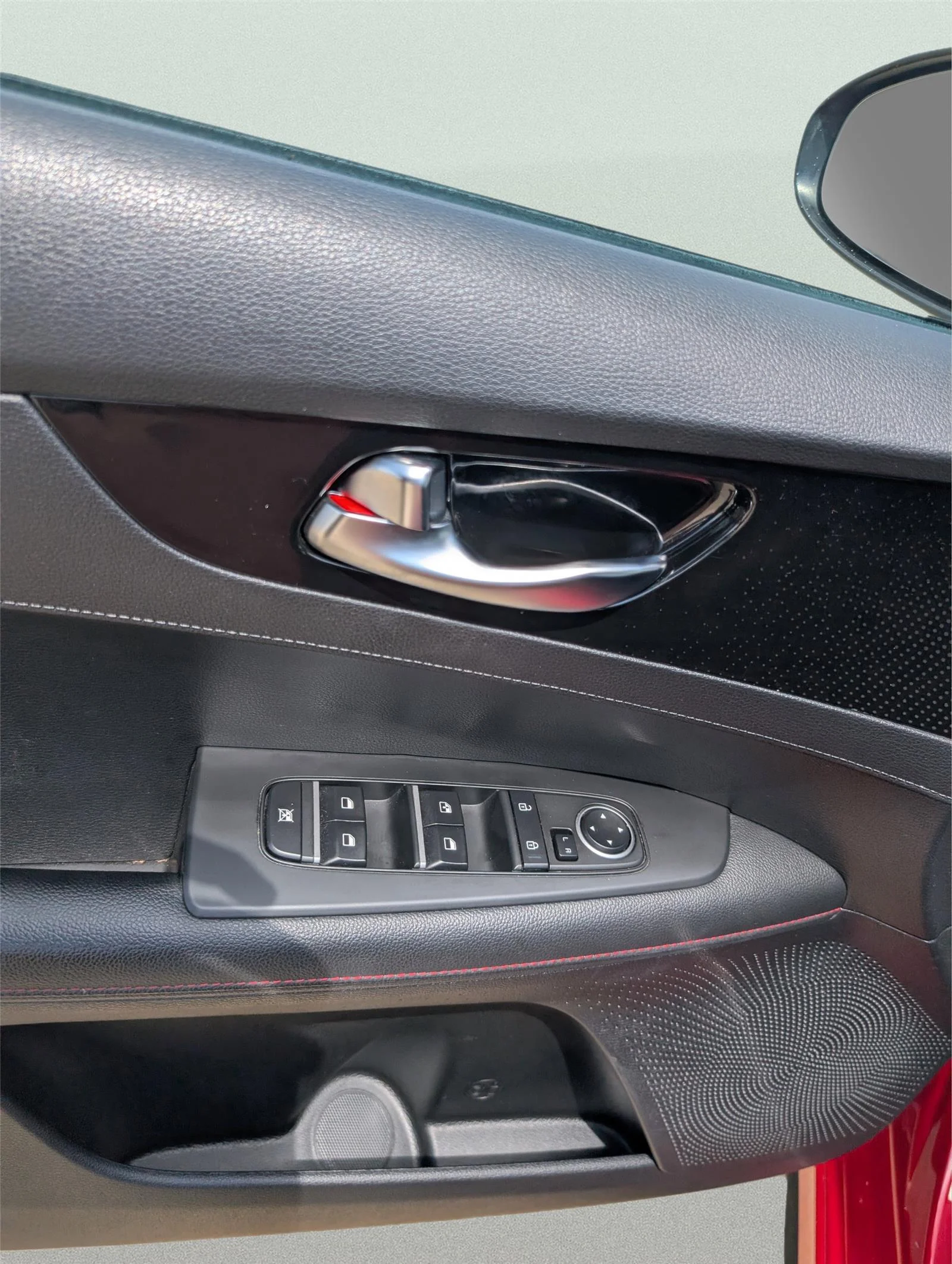 Used 2022 Currant Red Kia GT image 12