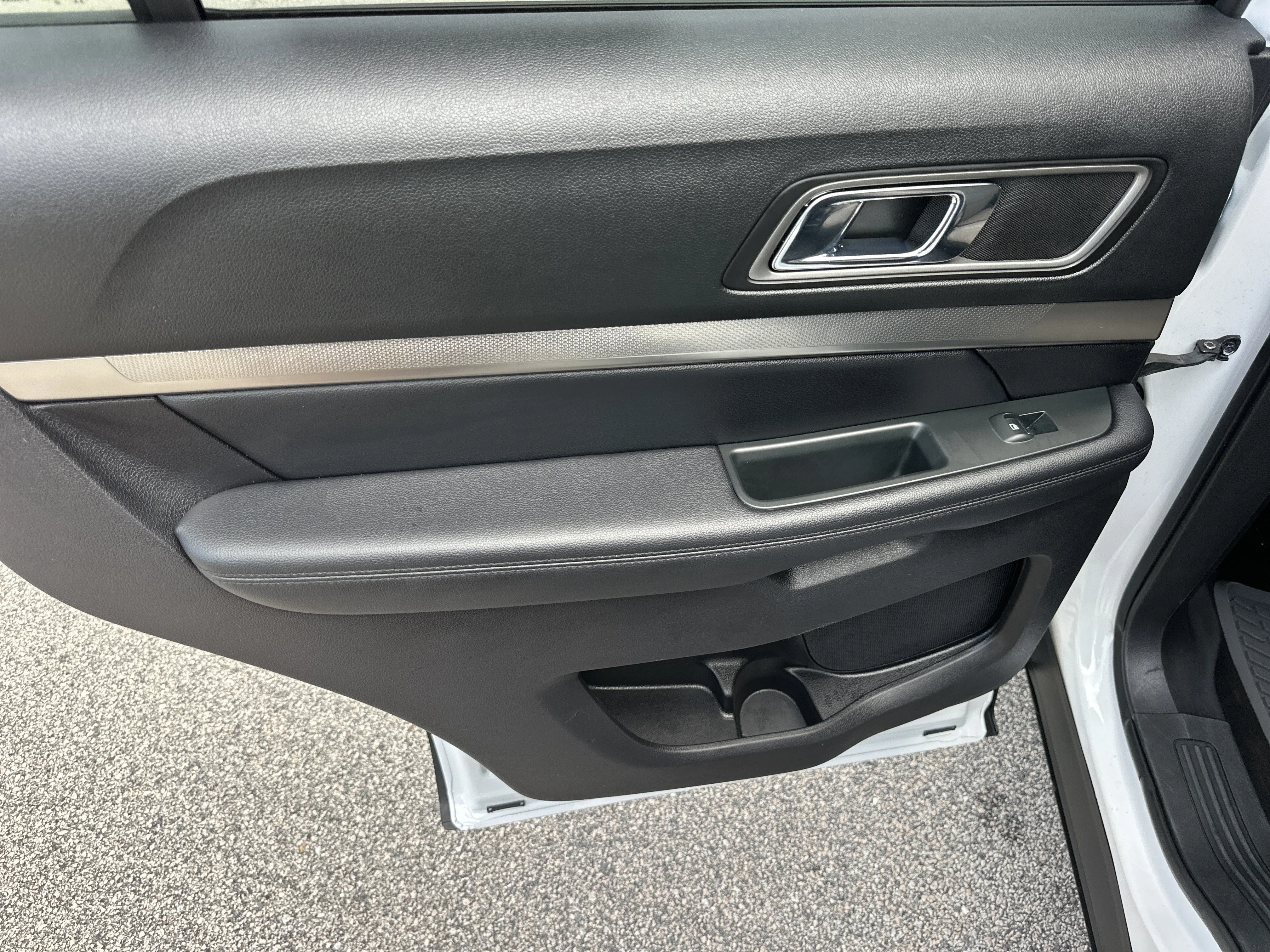 Used 2019 Oxford White Ford XLT image 22