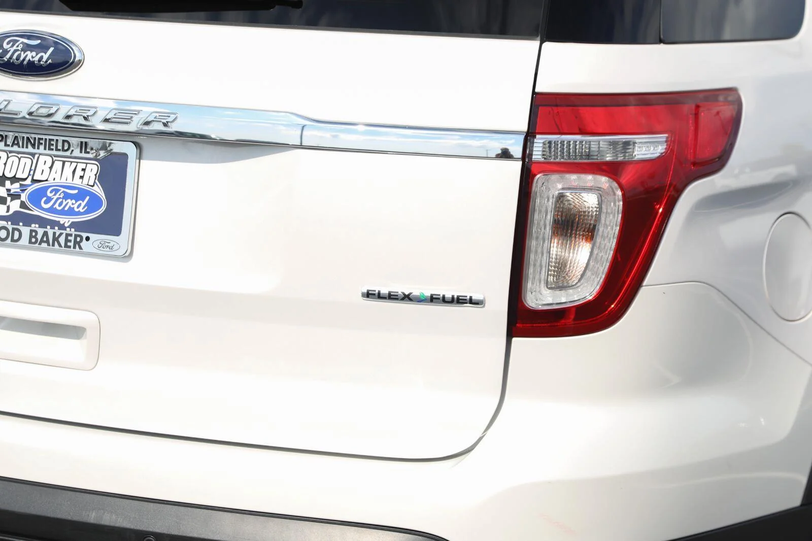 Used 2013 White Platinum Metallic Tri-Coat Ford XLT image 12