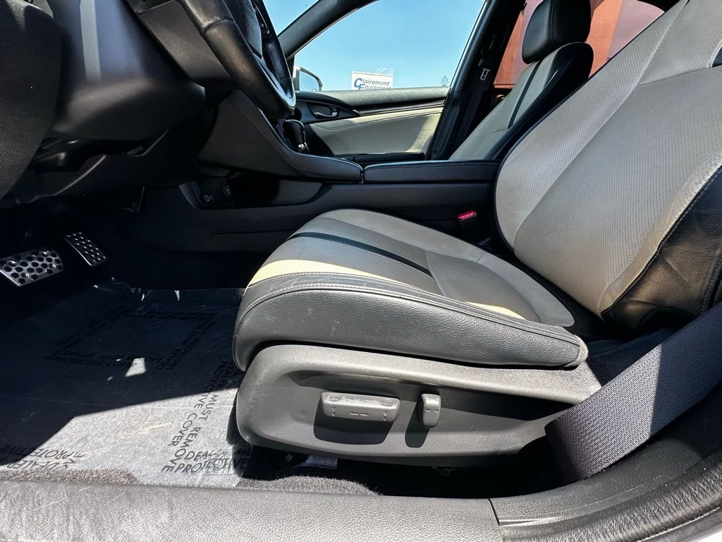 Used 2018  Honda Sport Touring image 16