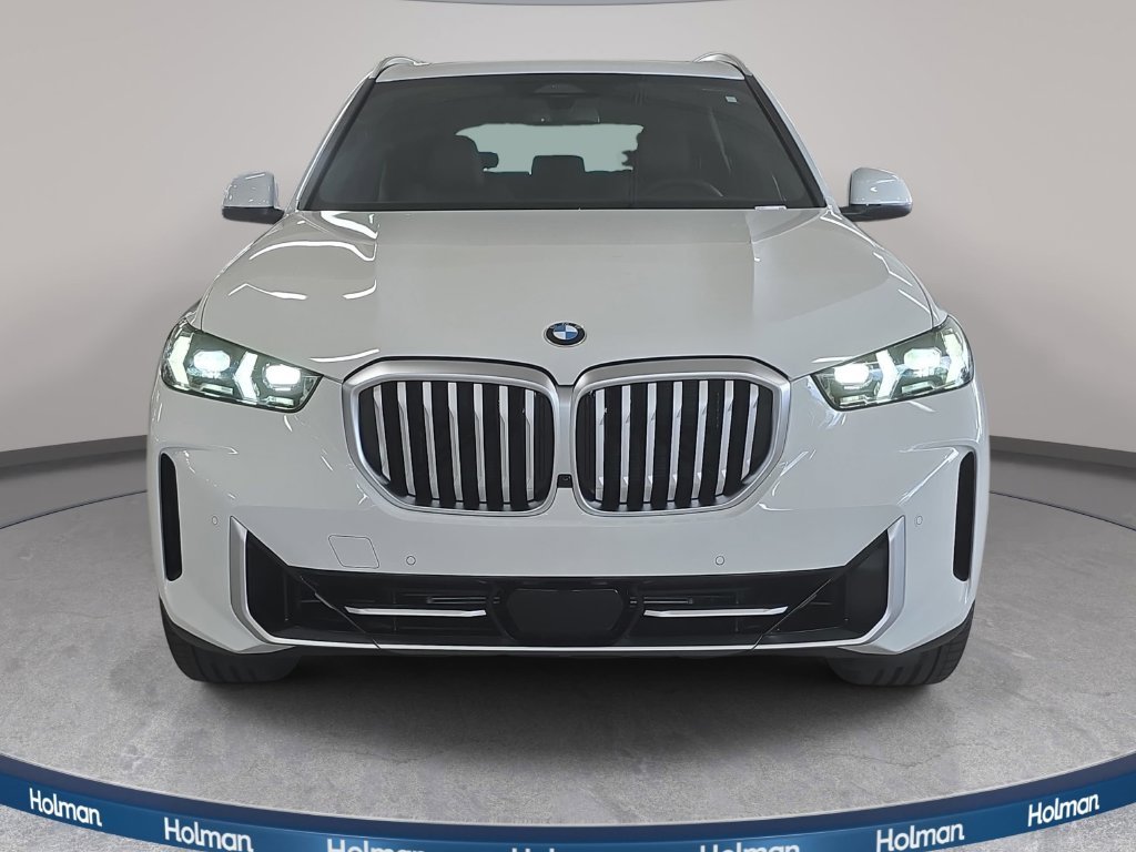Used 2026 Alpine White BMW sDrive40i image 1