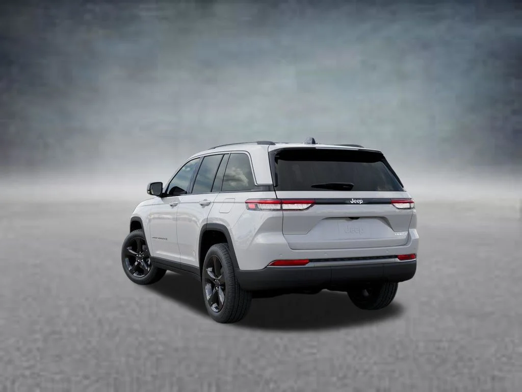 New 2026 Bright White Clear-Coat Exterior Paint Jeep Limited image 3