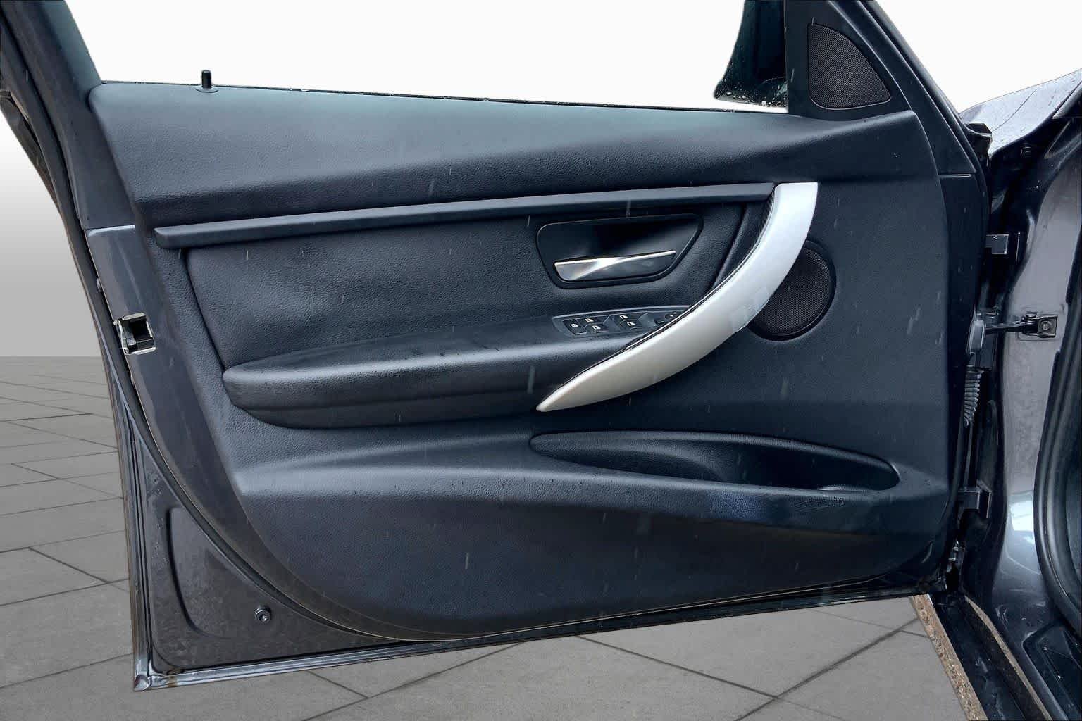 Used 2012 Black Sapphire Metallic BMW 328i image 21
