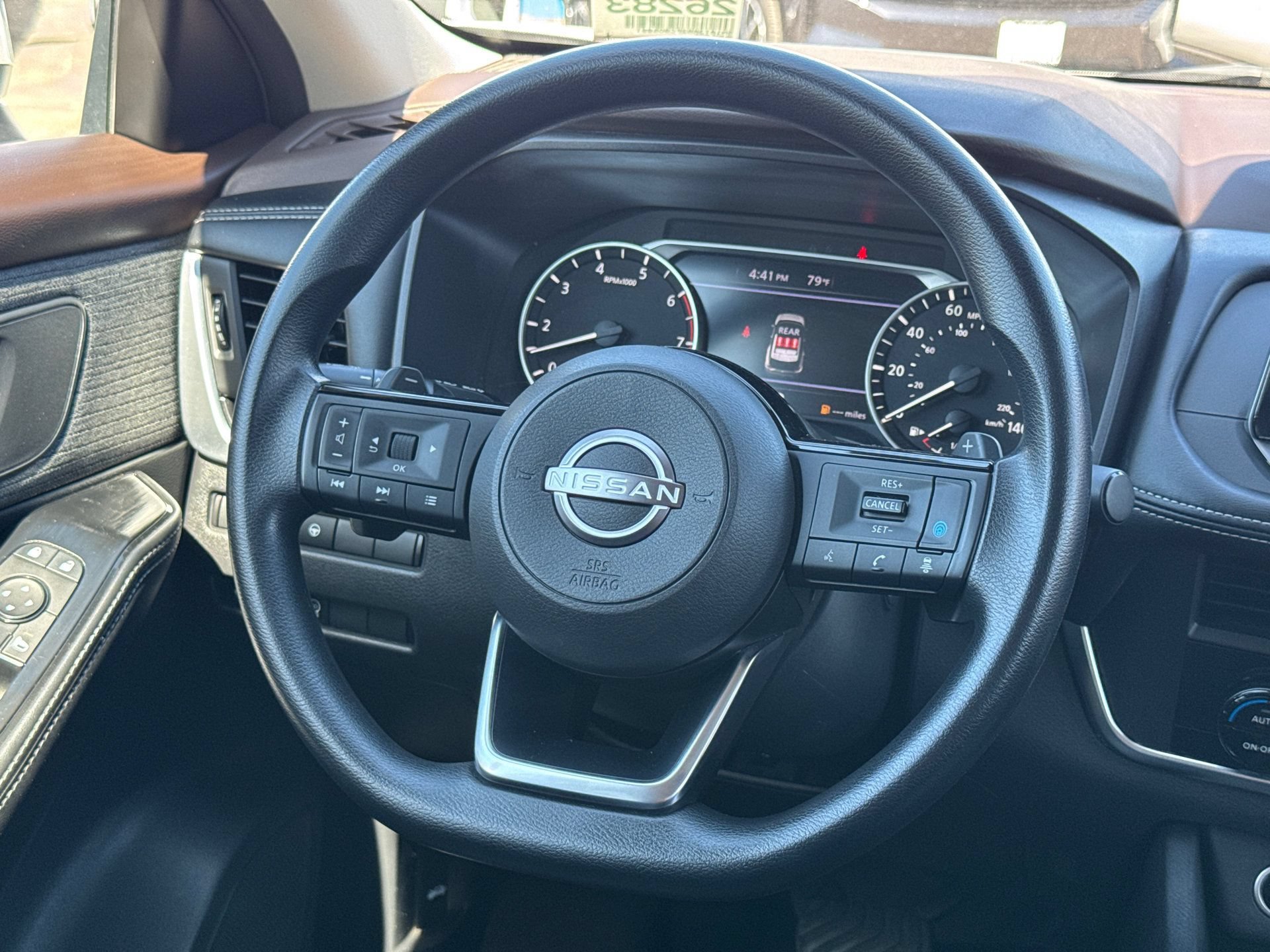 2023 Nissan Rogue SV - Photo 16